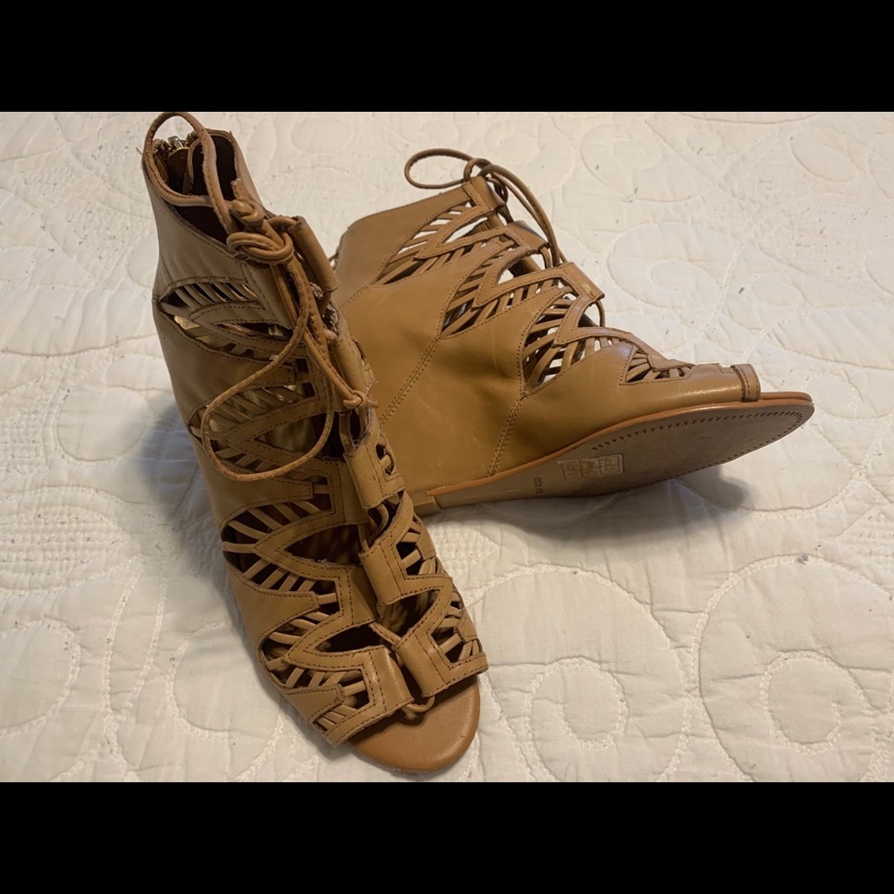 Dolce vita lace up wedge